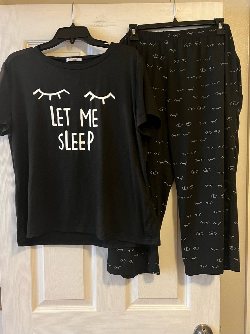 Like new! Super soft 'Let Me Sleep' Pajama Set. Size XL. - Picture 2 of 9
